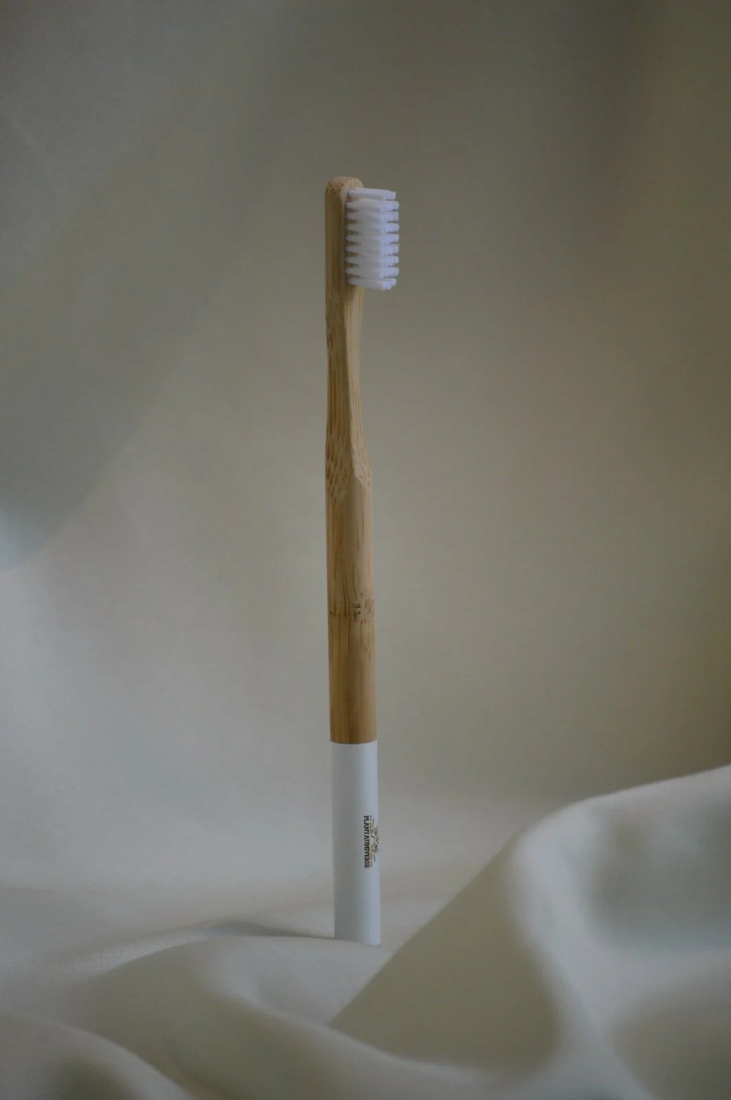 PLANTAUNIVERSE Bamboo Toothbrush - Image 9